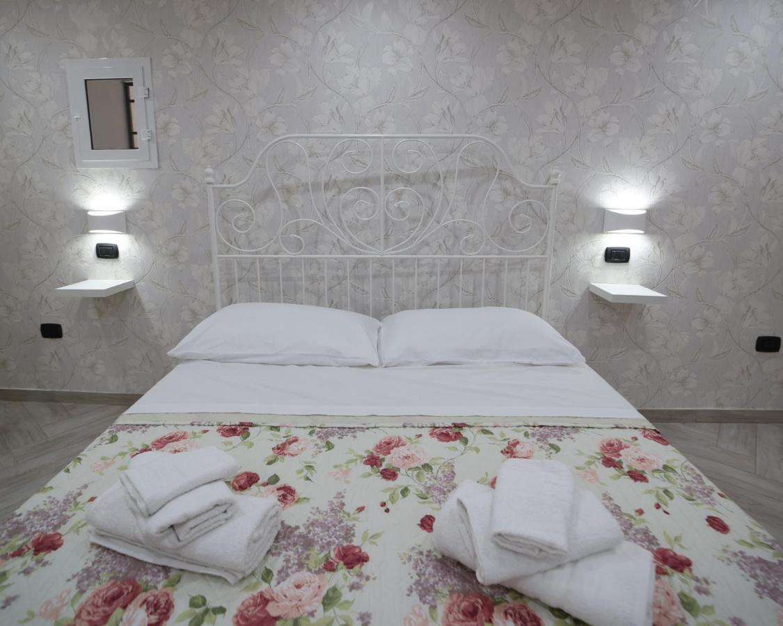La Dimora Di Vittoria Apartment เนเปิลส์ ภายนอก รูปภาพ
