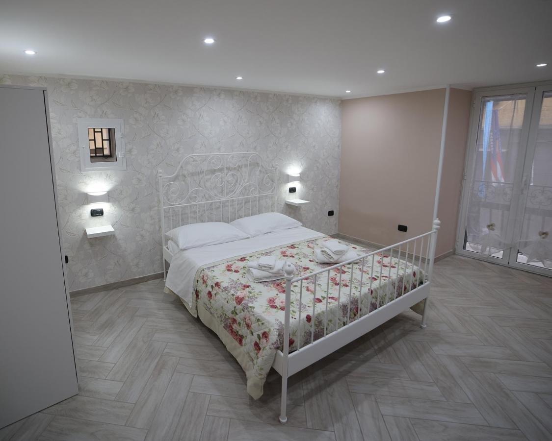 La Dimora Di Vittoria Apartment เนเปิลส์ ภายนอก รูปภาพ
